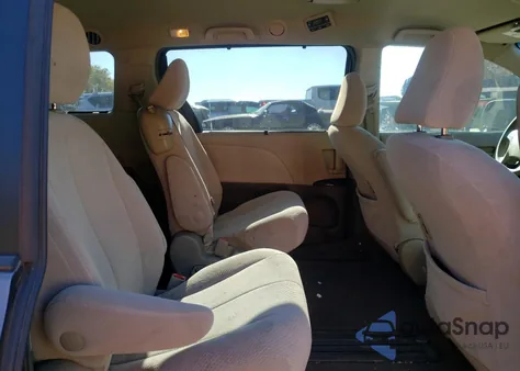 2013 Toyota Sienna Le from USA, damaged, VIN 5TDKK3DC7DS341701